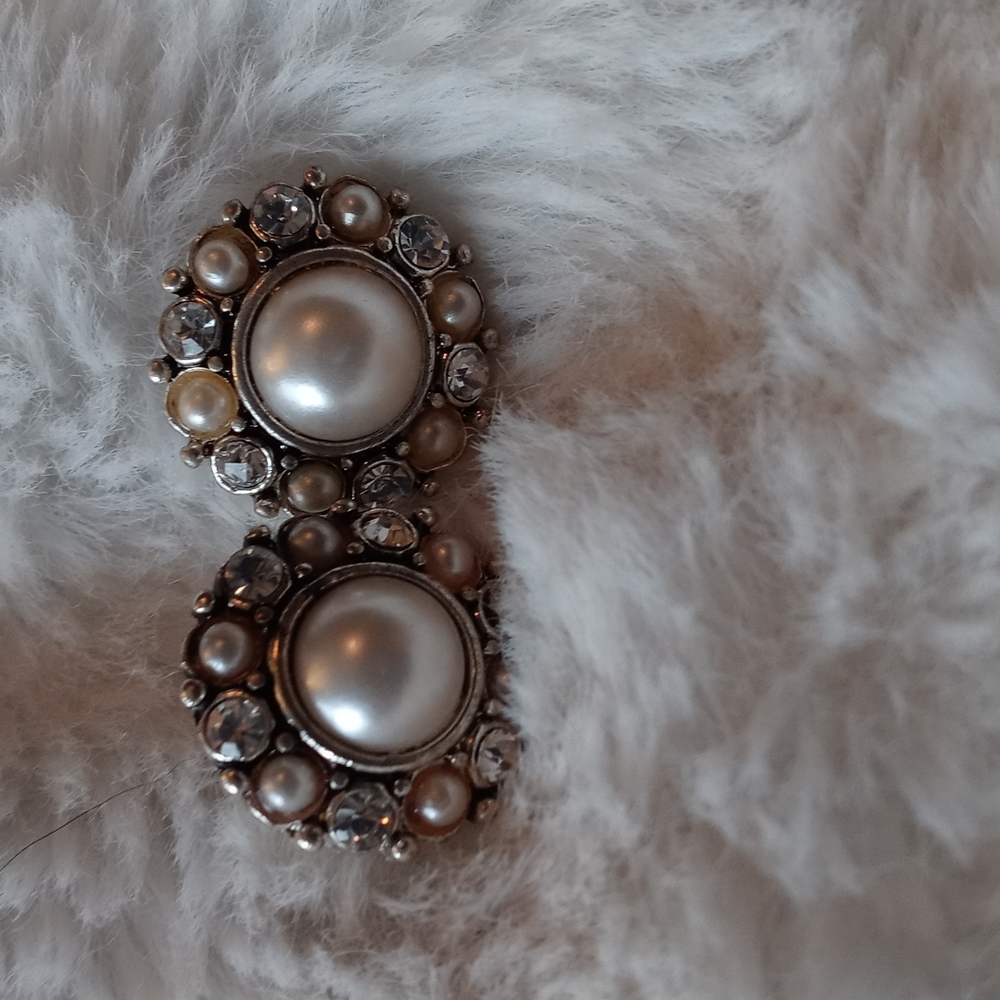 Pretty Faux Diamond & Pearl Earrings
